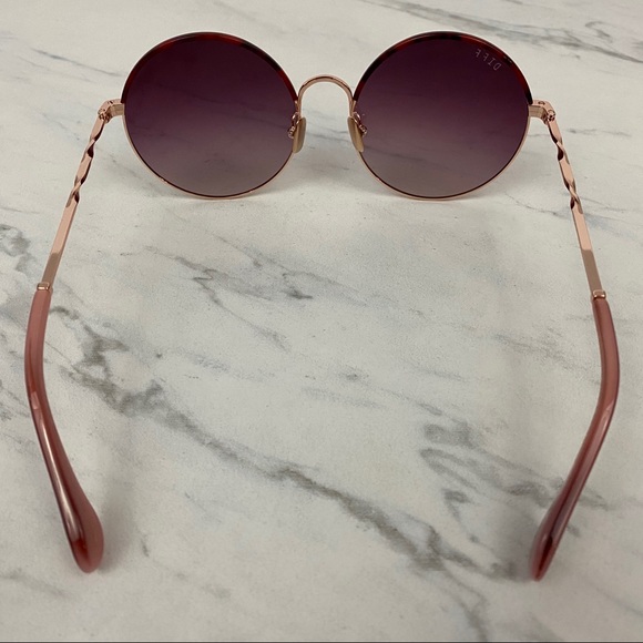 Diff Eyewear • Isla Rose Gold Sunglasses - Picture 5 of 7